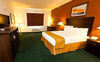 Single Queen Room Handicap Accessible